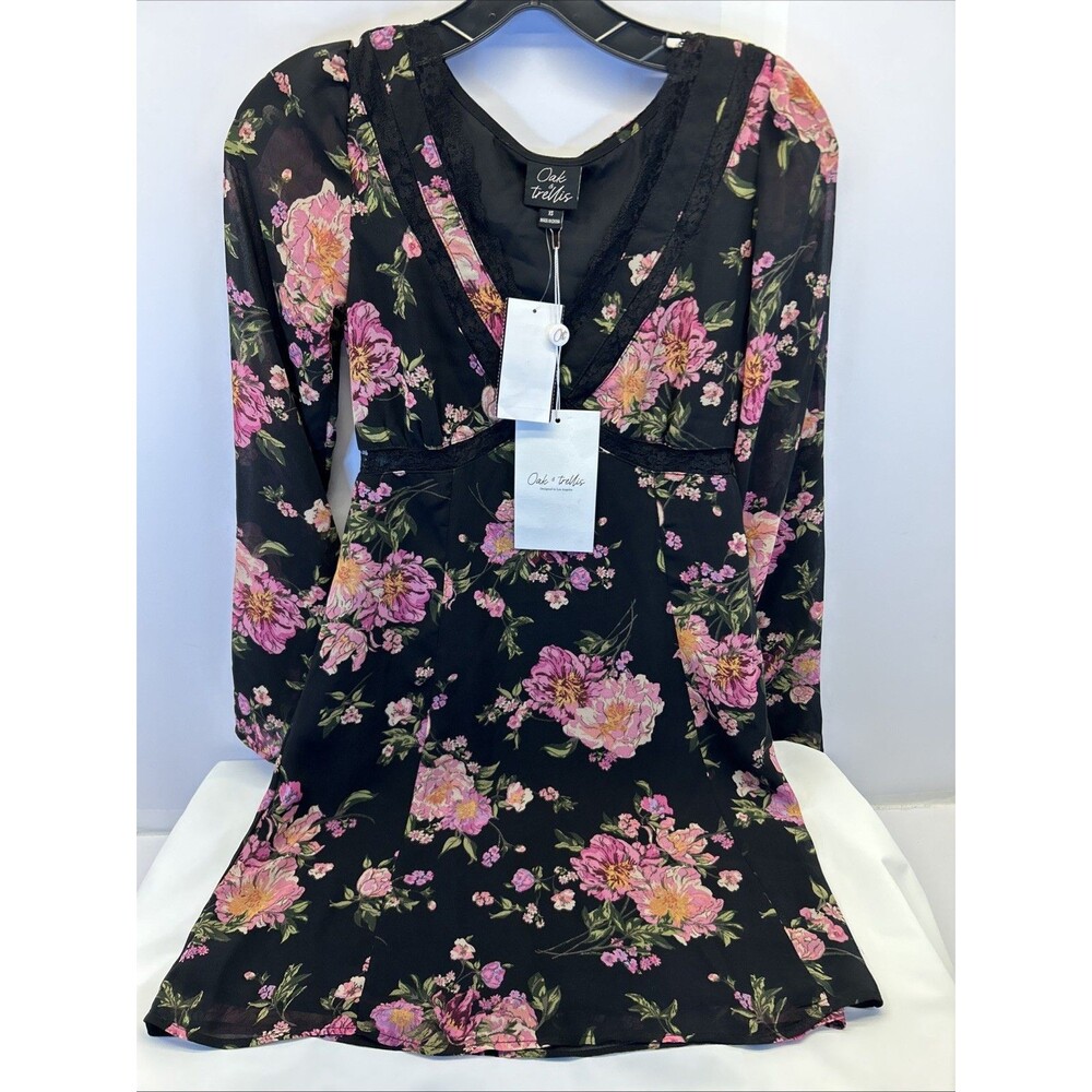 Oak & Trellis V Neck Lace Trimmed Slit Long Sleeve Mini Dress Women XS New